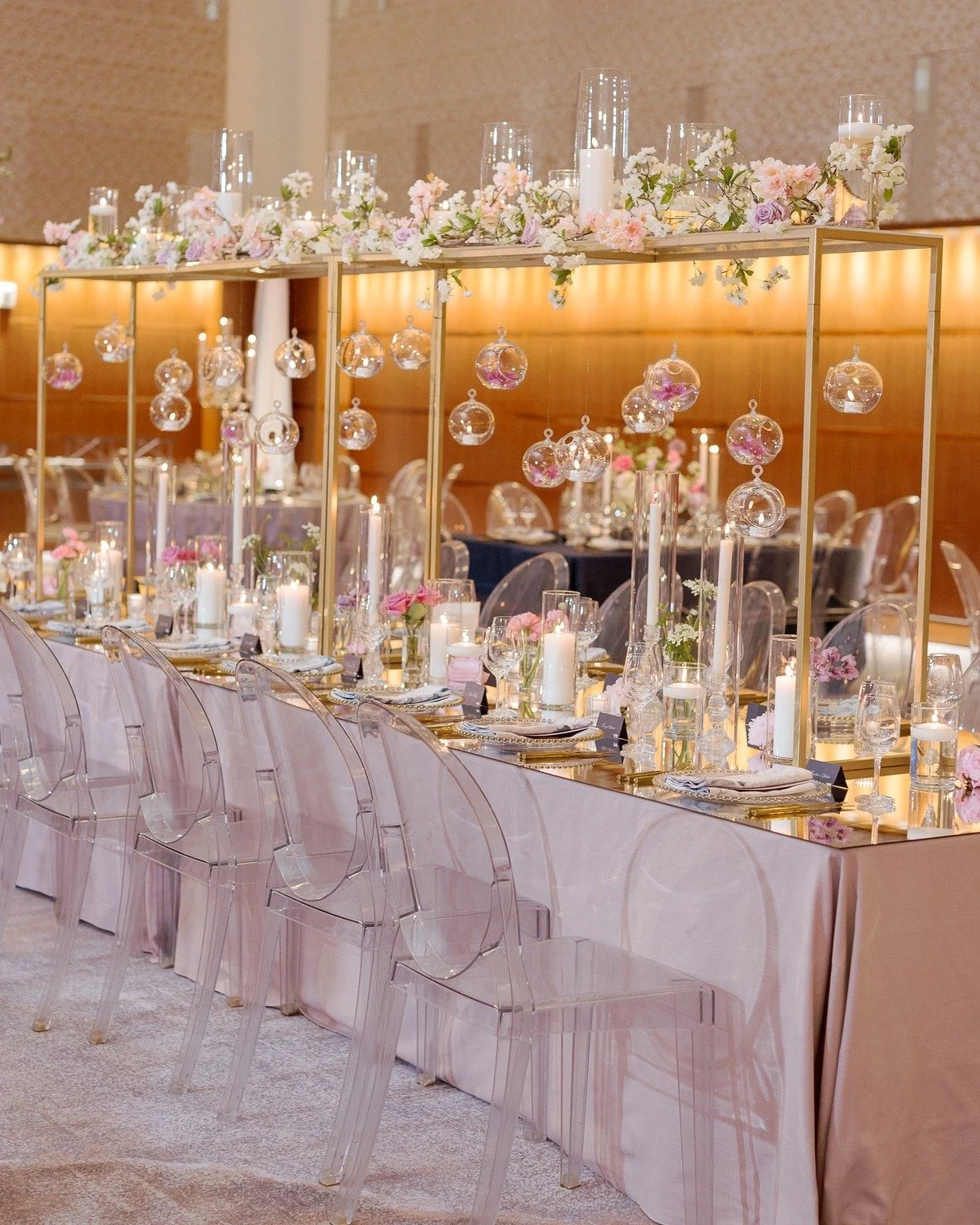 At Belli Fiori, we love designing rooms just as much as we love designing flowers.

Beautiful blooms are only one piece of an unforgettable event. The real magic happens when every design decision works together to create an experience.

How do you w