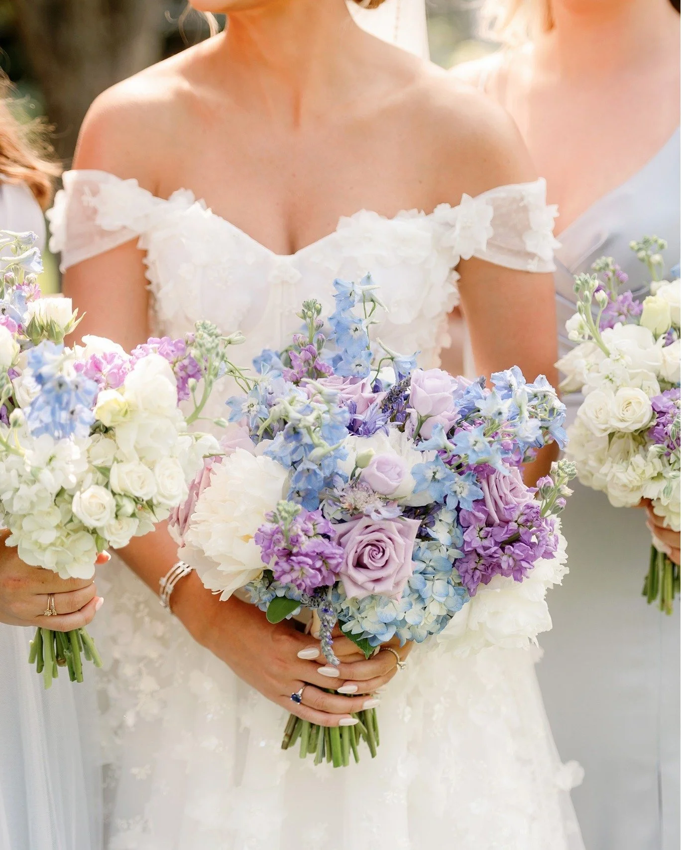 Some bouquets are beautiful... and then there are the ones you can't stop staring at. 💜

This garden-style bouquet is proof that purple doesn't have to be one shade to make a statement. By layering soft lavender, lilac, mauve, plum, and rich violet 