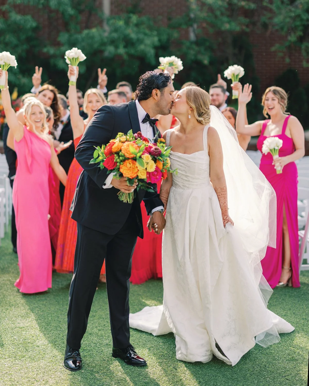 Summer lovin' 

There&rsquo;s something about summer that makes everything feel a little more joyful&mdash;and this floral palette captures that feeling perfectly.

Bright blooms, cheerful color, lush textures, and just the right amount of playful mo