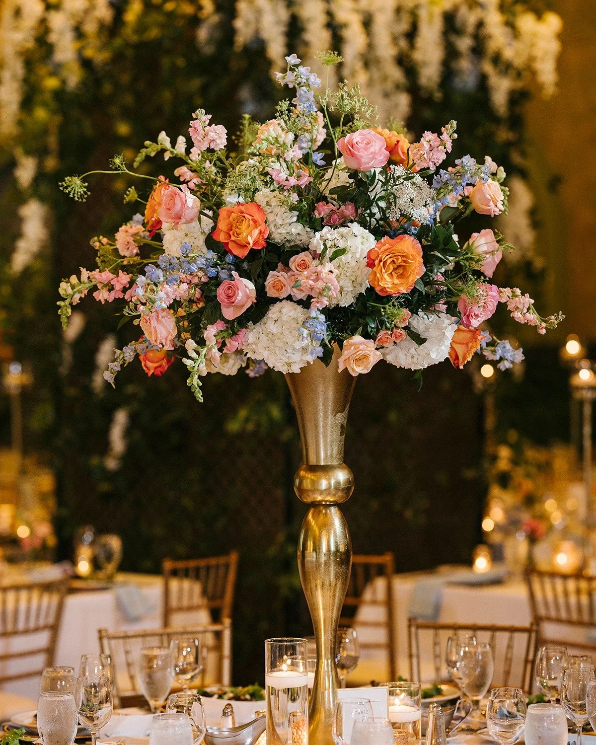 A little color, a lot of candlelight, and a statement-making floral moment. ✨

Against the historic grandeur of St. Louis Union Station, this bright and beautiful wedding palette brought a fresh burst of color to the space. Glowing candlelight added 