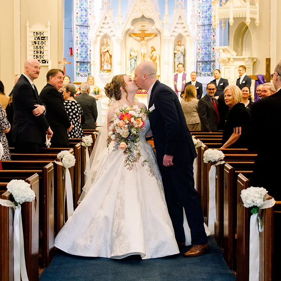 St. Louis wedding ceremony with flowers by Belli Fiori.