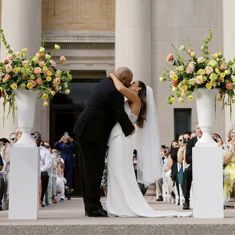 Outdoor wedding ceremony at the St. Louis Art Museum designed by Belli Fiori.