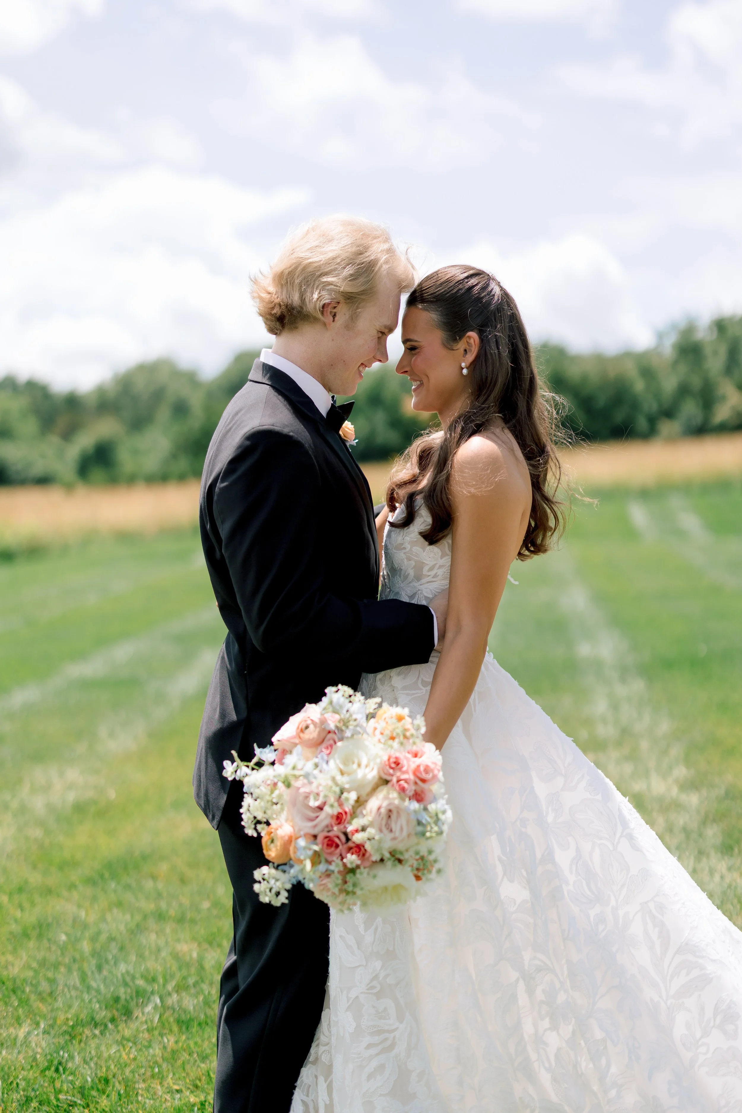 maddie-st-louis-wedding-bouquet-the-youngs-photo.jpg