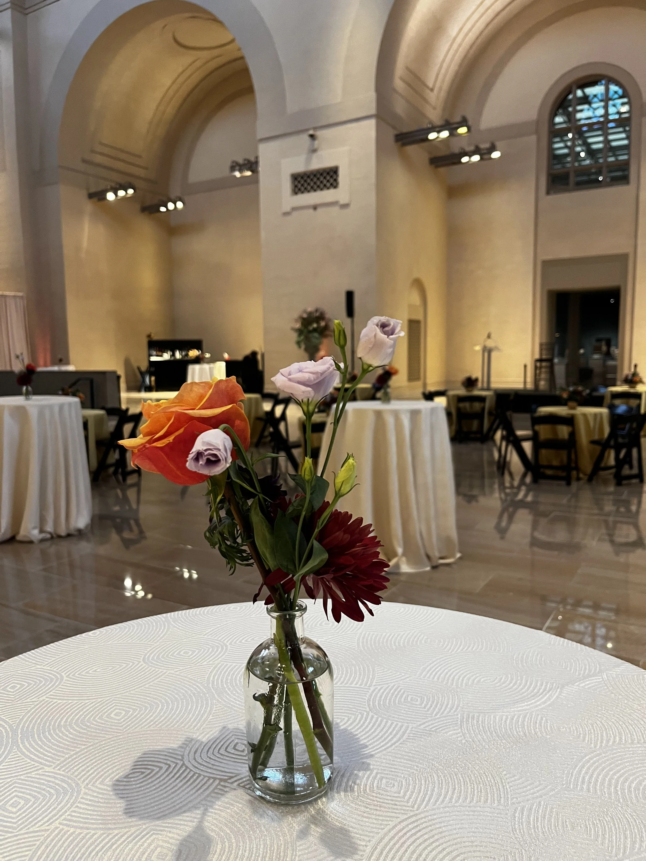 JP Morgan St Louis Art Museum Event Cocktail Table Corporate Flowers