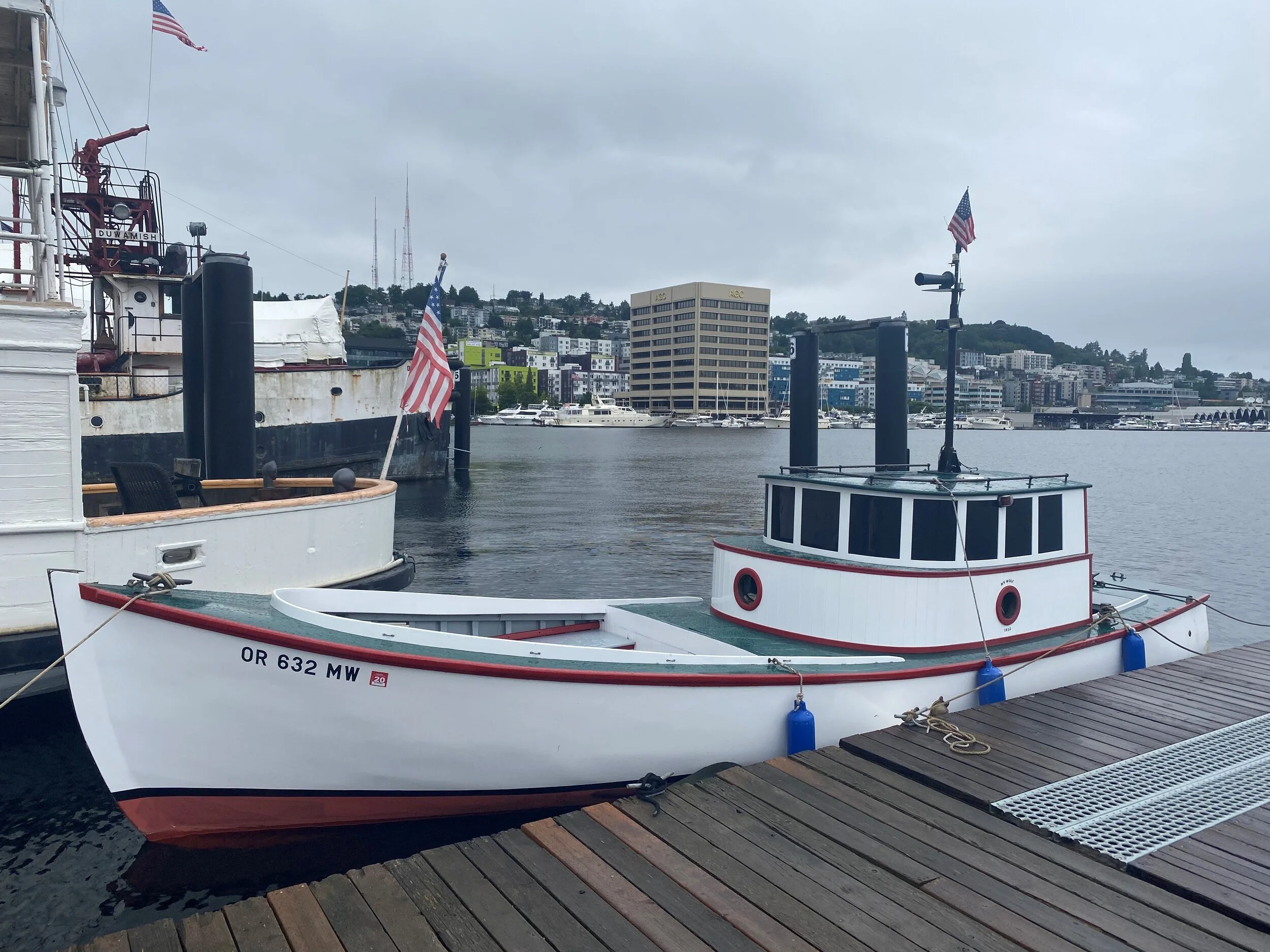 Columbia River Bowpicker "MS Wolf" — The Center for Wooden Boats