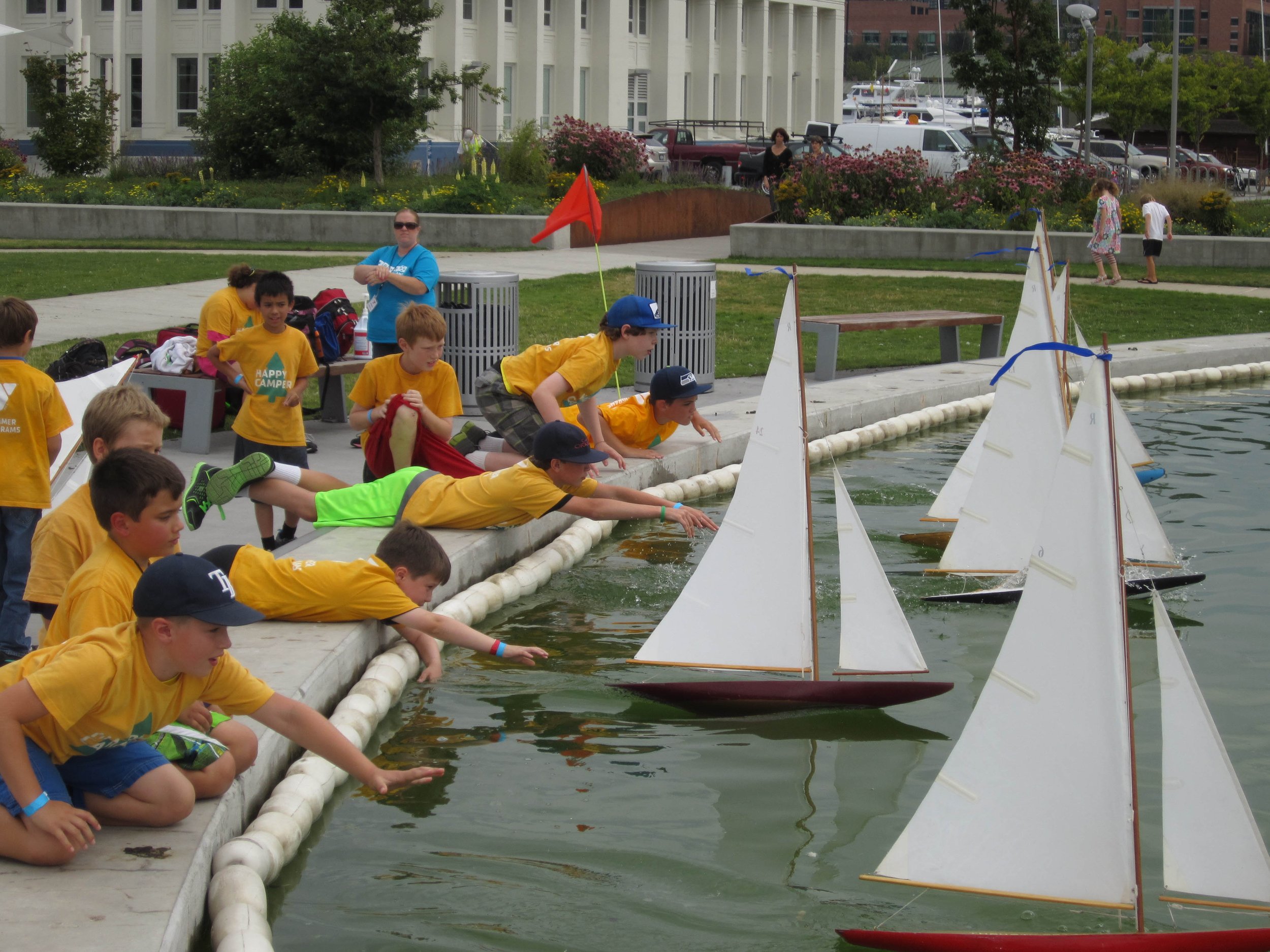 pond boat sailing 2013.jpg