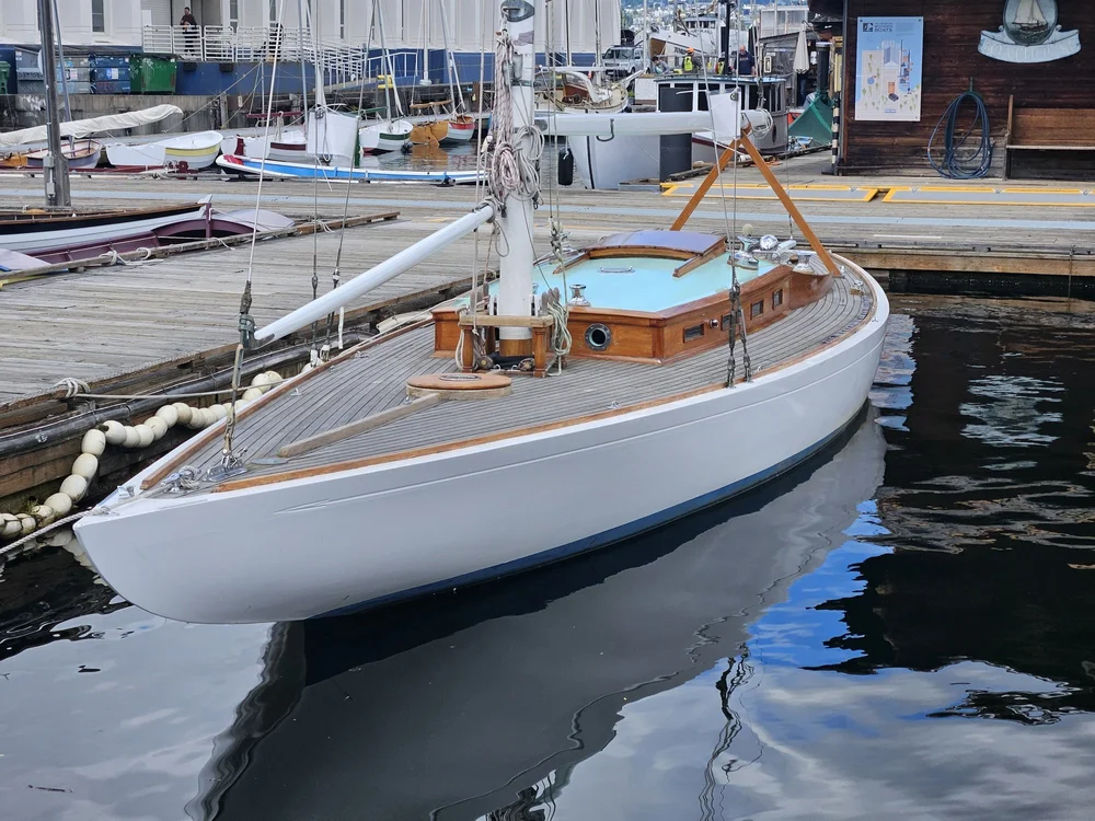 Boats for Sale — The Center for Wooden Boats