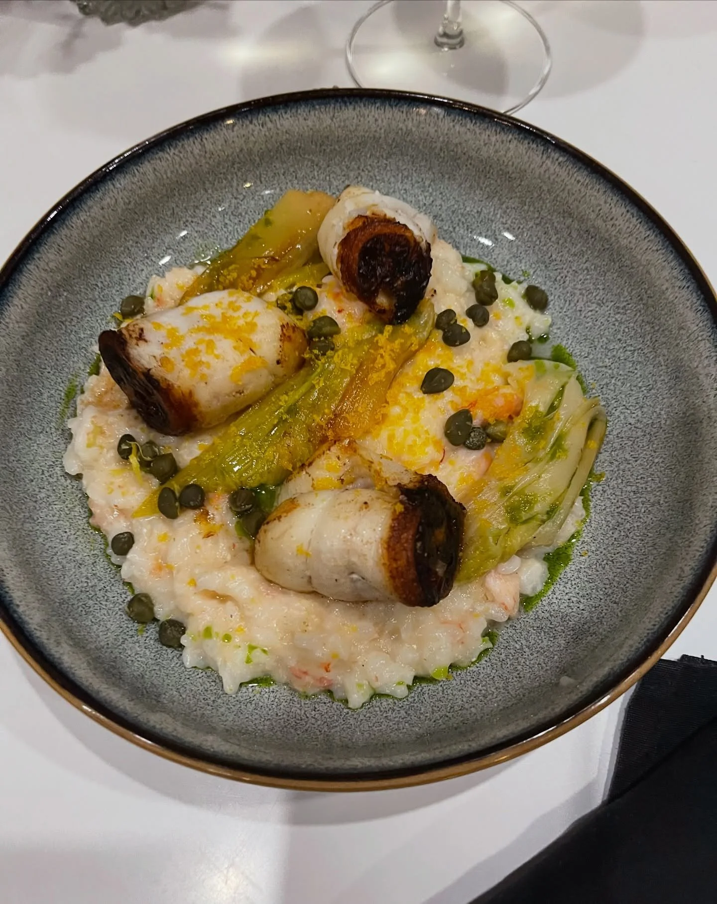 Petrale Sole with Crab Risotto + Bottarga + Champagne Citrus Butter + Braised Leeks + Capers. Wine pairing with Mastroberardino Nova Serra Greco di Tufo is outstanding 🤩🇮🇹🥂🐟 

#dinner #food #foodie #localeats #fresh