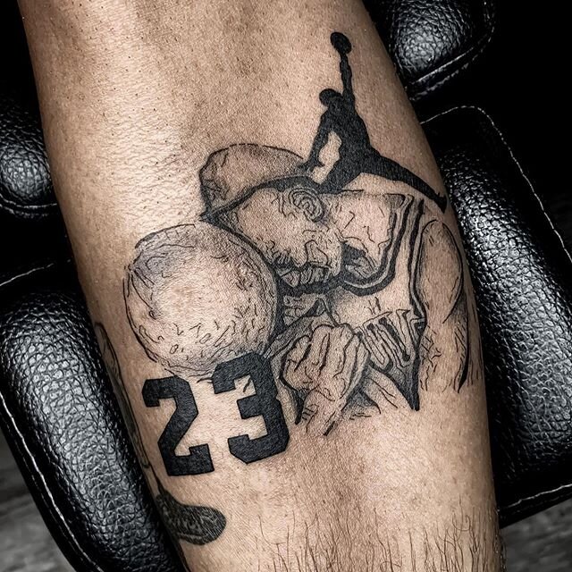 Repost @jenntacotattoos |

T H E 🏀 G O A T &bull;

#MichaelJordan #MichaelJordan23 #Jordans #TheGoat #Goat #NBA #BishopRotary #AllegoryInk #TatSoul #BlackInk #LadyTattooers #BlackWorkers #OnlyBlackArt #Greenville #Atlanta #SC