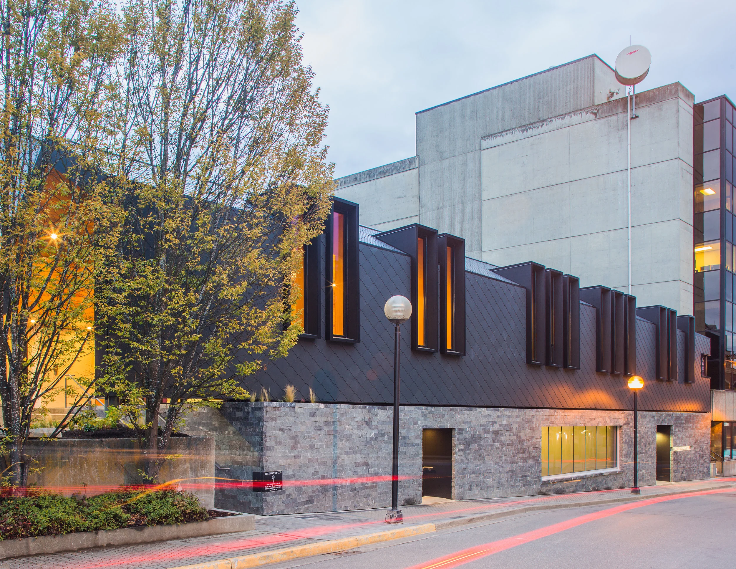 Exterior 5.jpg