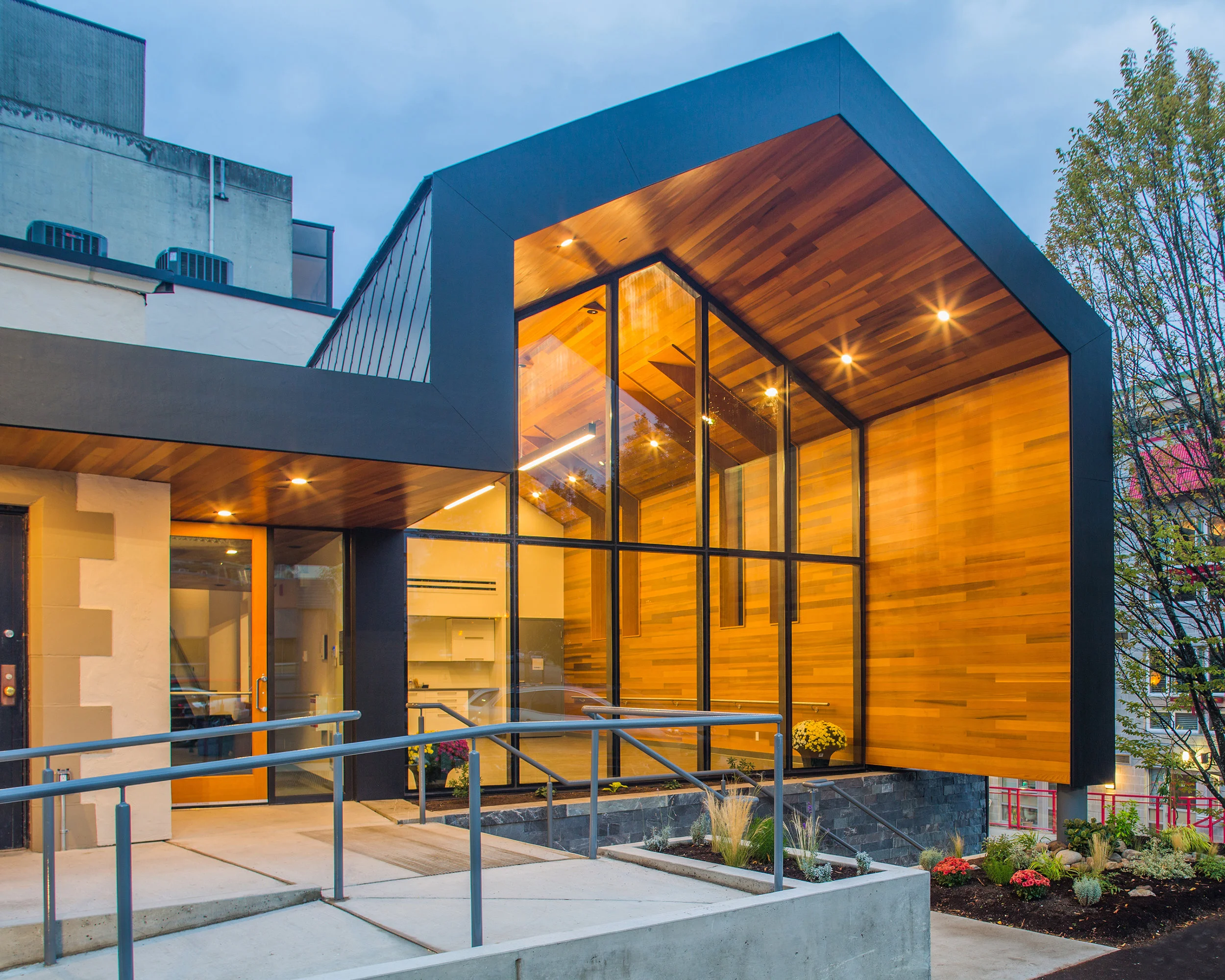 Exterior 3.jpg