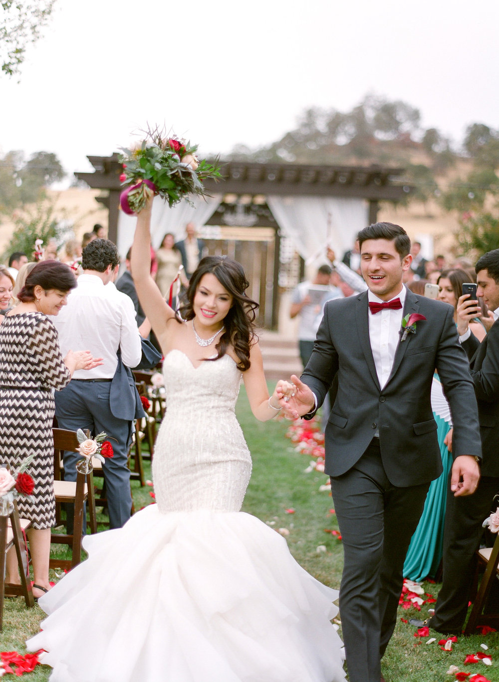 Amador_County_Wedding_Bride_Groom_Bouquet_Aisle_Rancho_Victoria_Vineyard_Northern_California.jpg