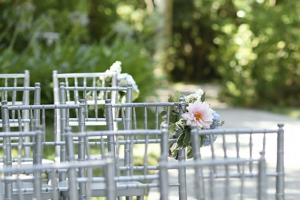 Blush_chair_flowers_newcastle_wedding_gardens_violette_fleurs.jpg