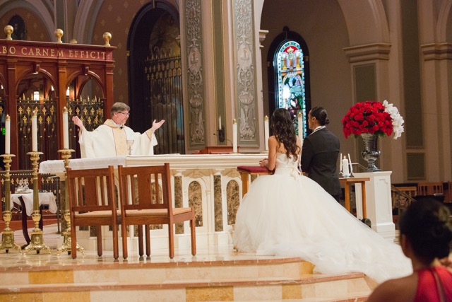 Bride_Groom_Classic_Ceremony_Red_Roses_Cathedral_Of_The_Blessed_Sacrament_Sacramento_Violette_Fleurs.jpeg