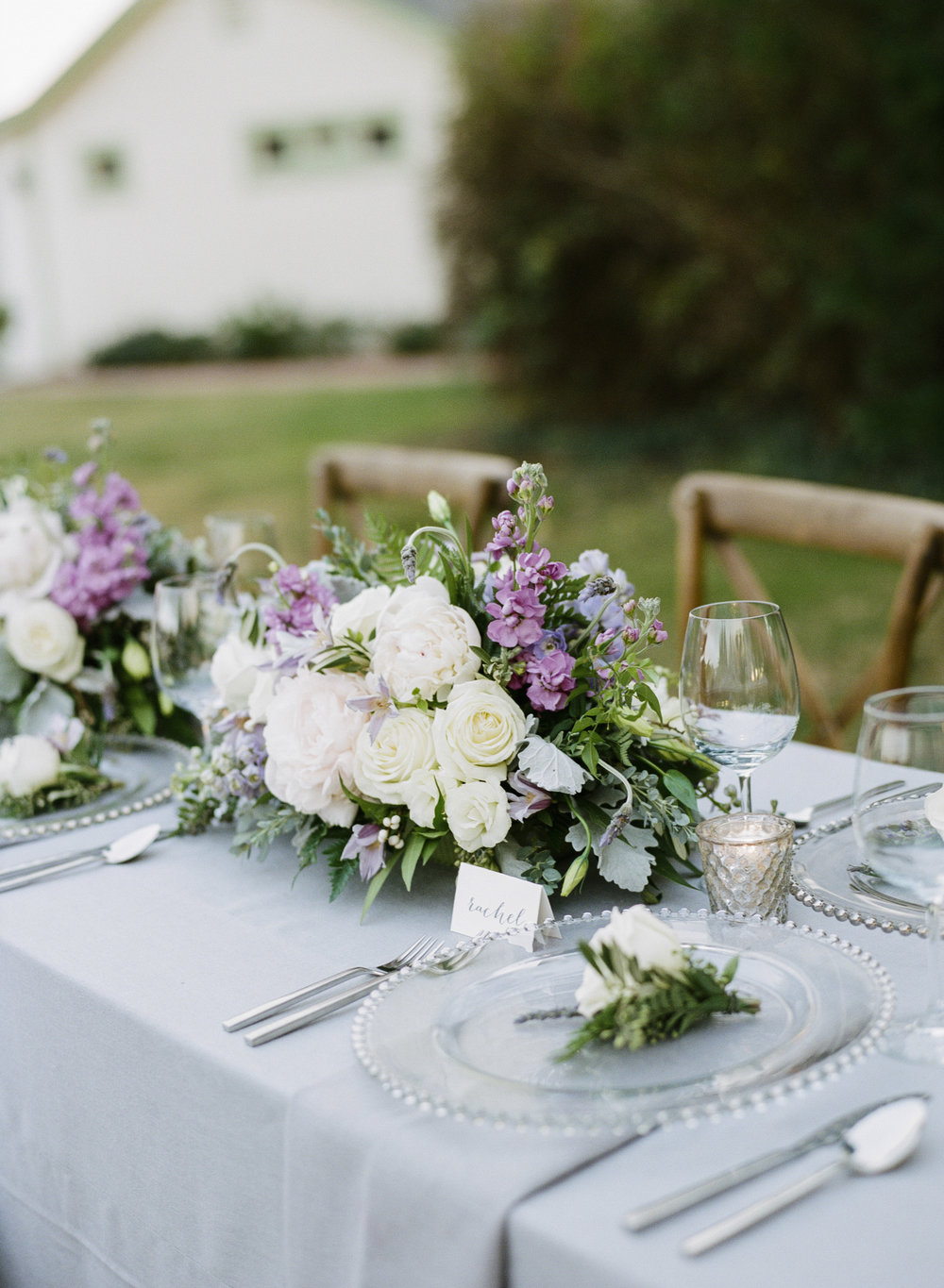 Violette-fleurs-roseville-sacramento-california-Flower-farm-inn-wedding-florist-spring-tablescape-lavenders-ivories-grays.jpg