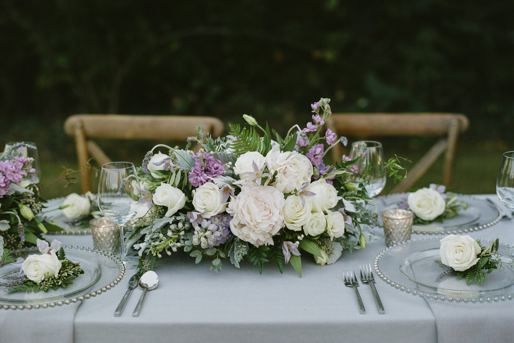 Violette-fleurs-roseville-sacramento-california-Flower-farm-inn-wedding-florist-spring-tablescape-blush-purples-pinks-elegant-upscale-table-design.jpg