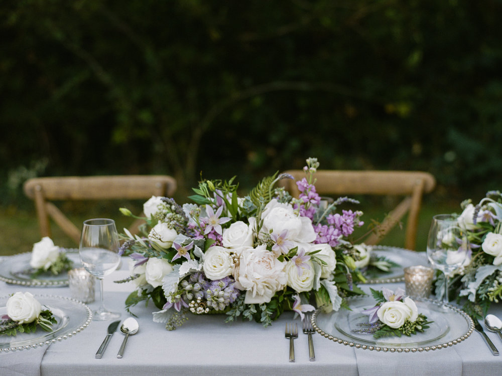 Violette-fleurs-roseville-sacramento-california-Flower-farm-inn-upscale-elegant-wedding-florist-spring-tablescape-blush-purples.jpg