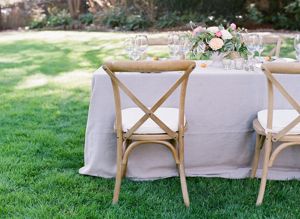 centerpiece_romantic_table_setting_Wine_and_Roses_Lodi.jpg