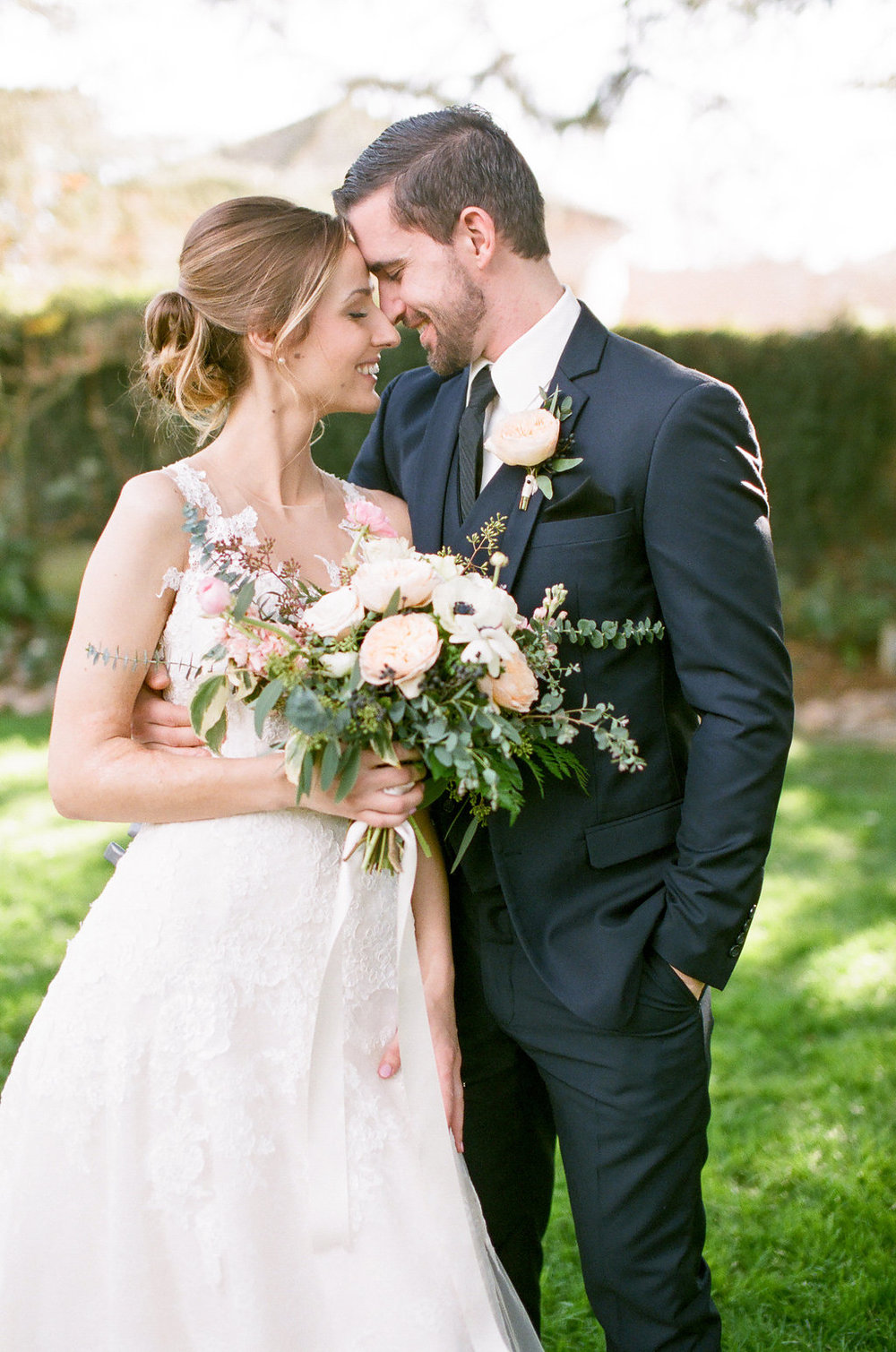 romantic_couple_elegent_bridal_bouquet_groom_boutonniere_Wine_and_Roses_Lodi.jpg