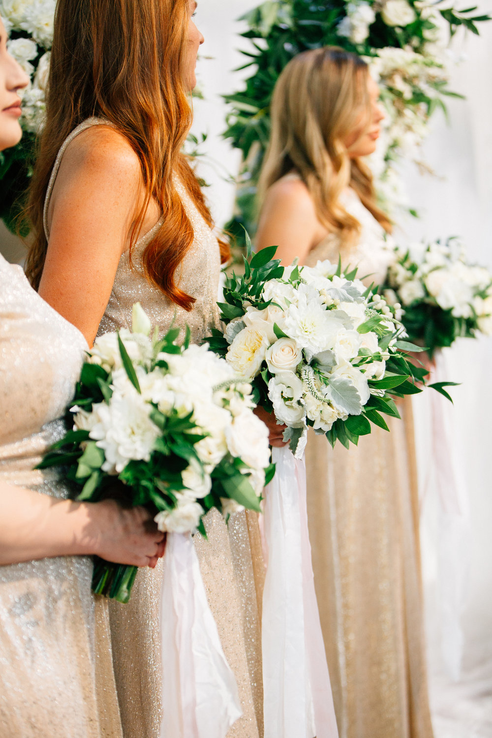 bridesmaid_bouquets_champagne_dress_sacramento_traditional_violette_fleurs_anna_perevertaylo.jpg