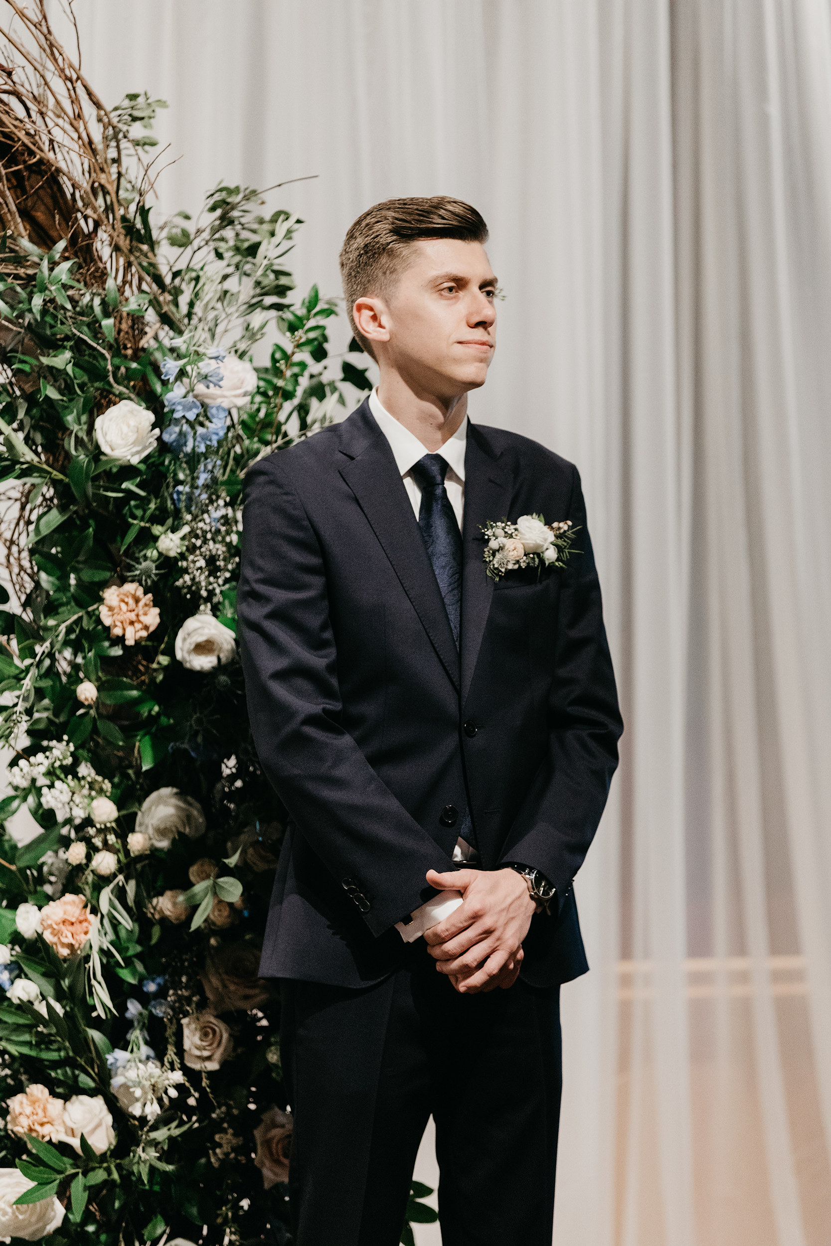 Violette-fleurs-event-design-roseville-Nelli-noel-photography-the-falls-event-center-Groom-details-pocket-square.jpg