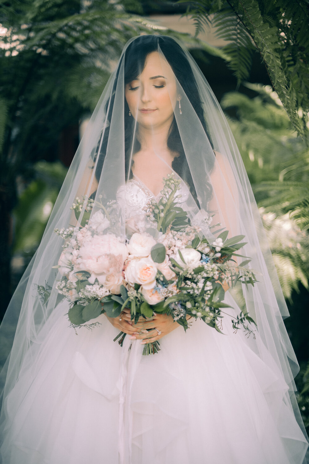 Violette-fleurs-event-design-roseville-love-and-theory-co-photography-sacramento-grand-island-mansion-Florist-Sacramento-Blush-Flowers-bride-portrait.JPG