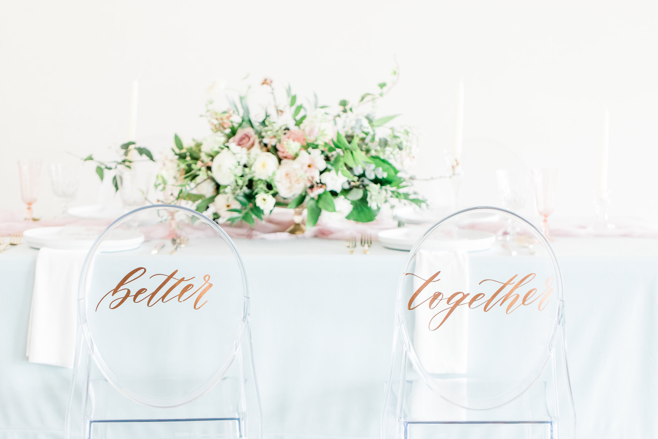 Violette-fleurs-event-design-florist-roseville-ashley-baumgartner-photography-planner-Beautiful-Detail-Design-centerpiece-white-blush.jpg