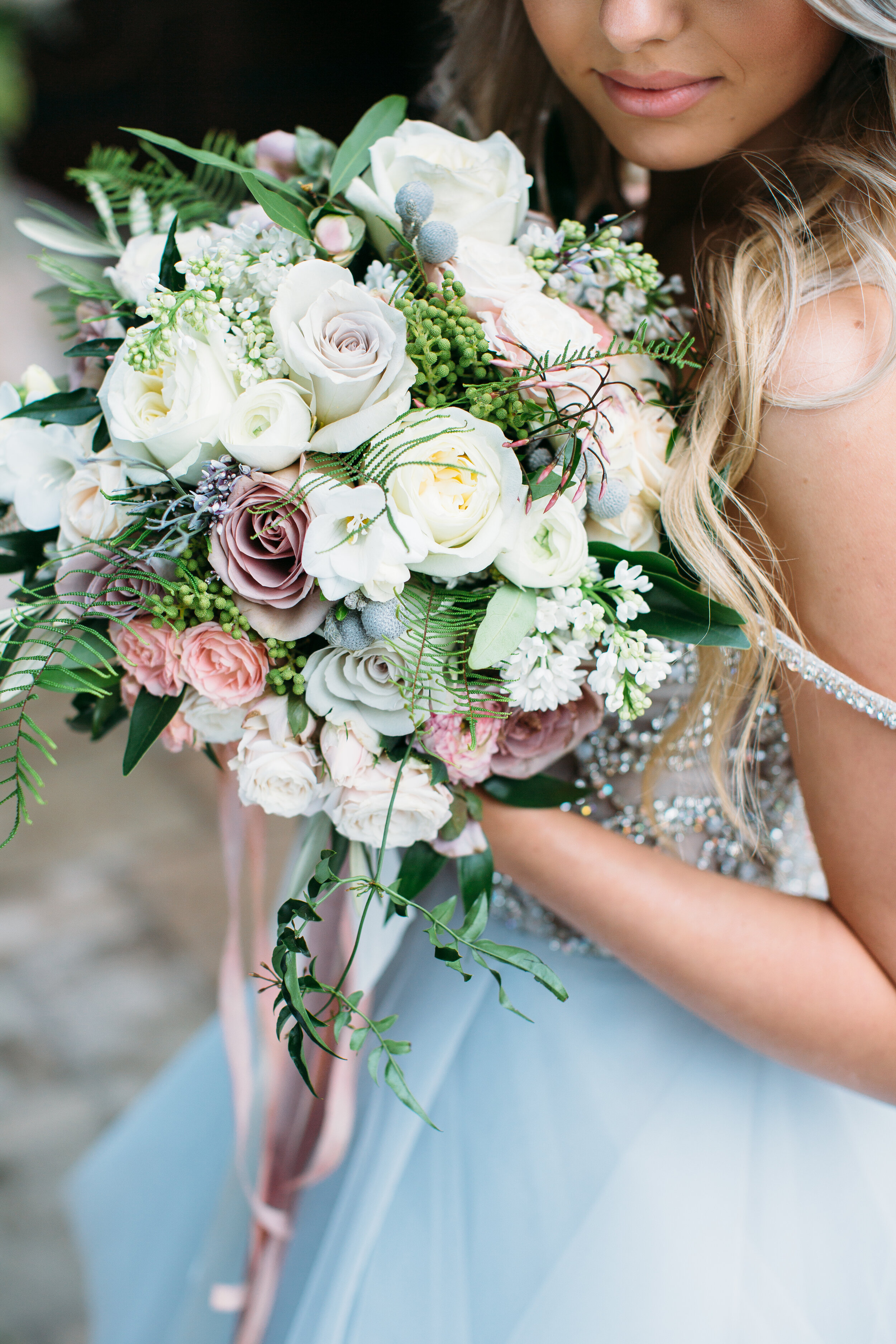 luxury-wedding-bridal-bouquet-details-garden-rose-lilac-lavender-greenery-bridal-bouquet-blushes-whites-upscale-inspiration-northern-california-sonoma-v-sattui-florist-design-violette-fleurs-anna-perevertaylo.jpg