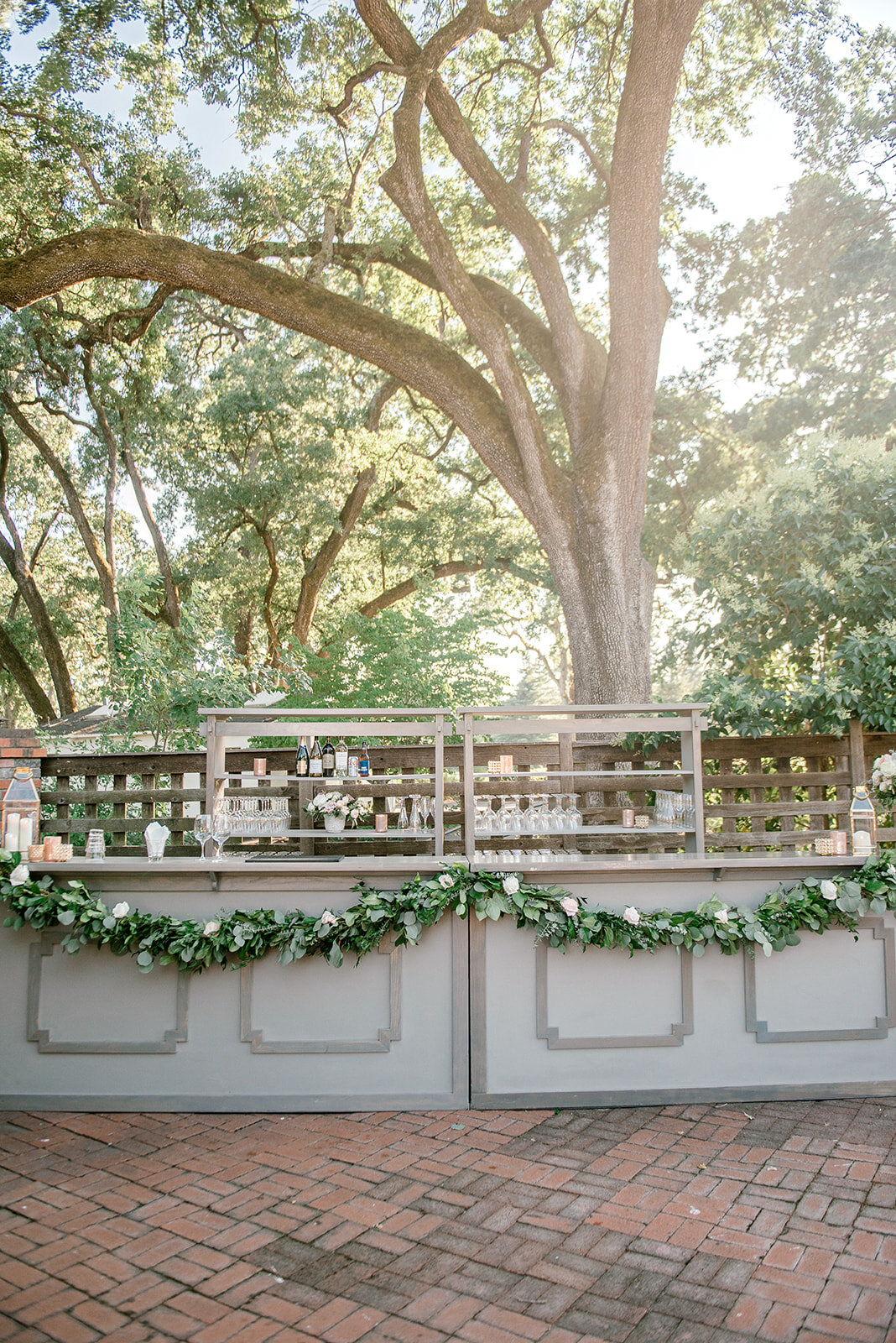 Violette-fleurs-roseville-napa-california-luxury-florist-silverado-resort-and-spa- weddings-by-scott-and-dana-bar-garland.jpg