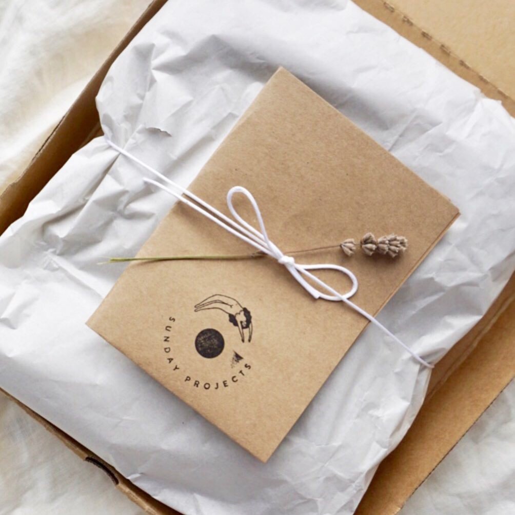 gift wrapping sustainable present