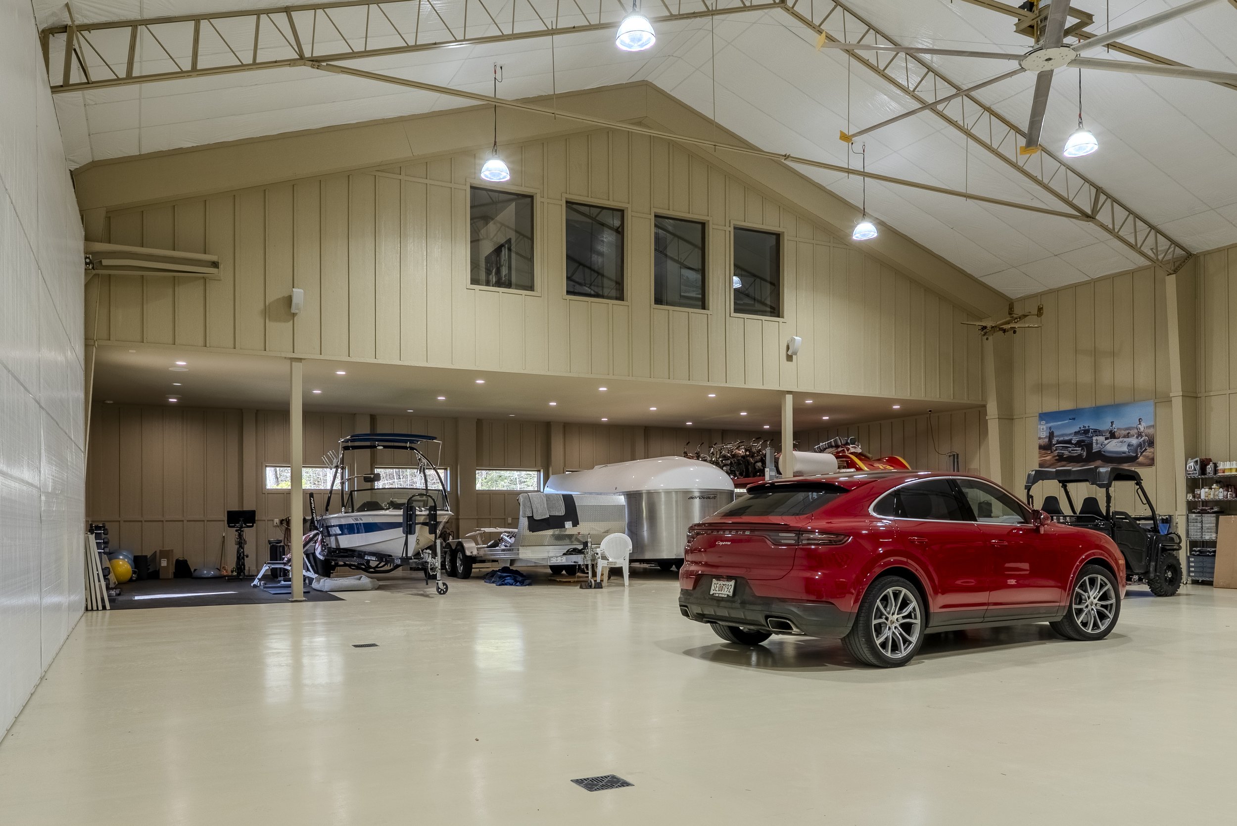 Hanger-43.jpg