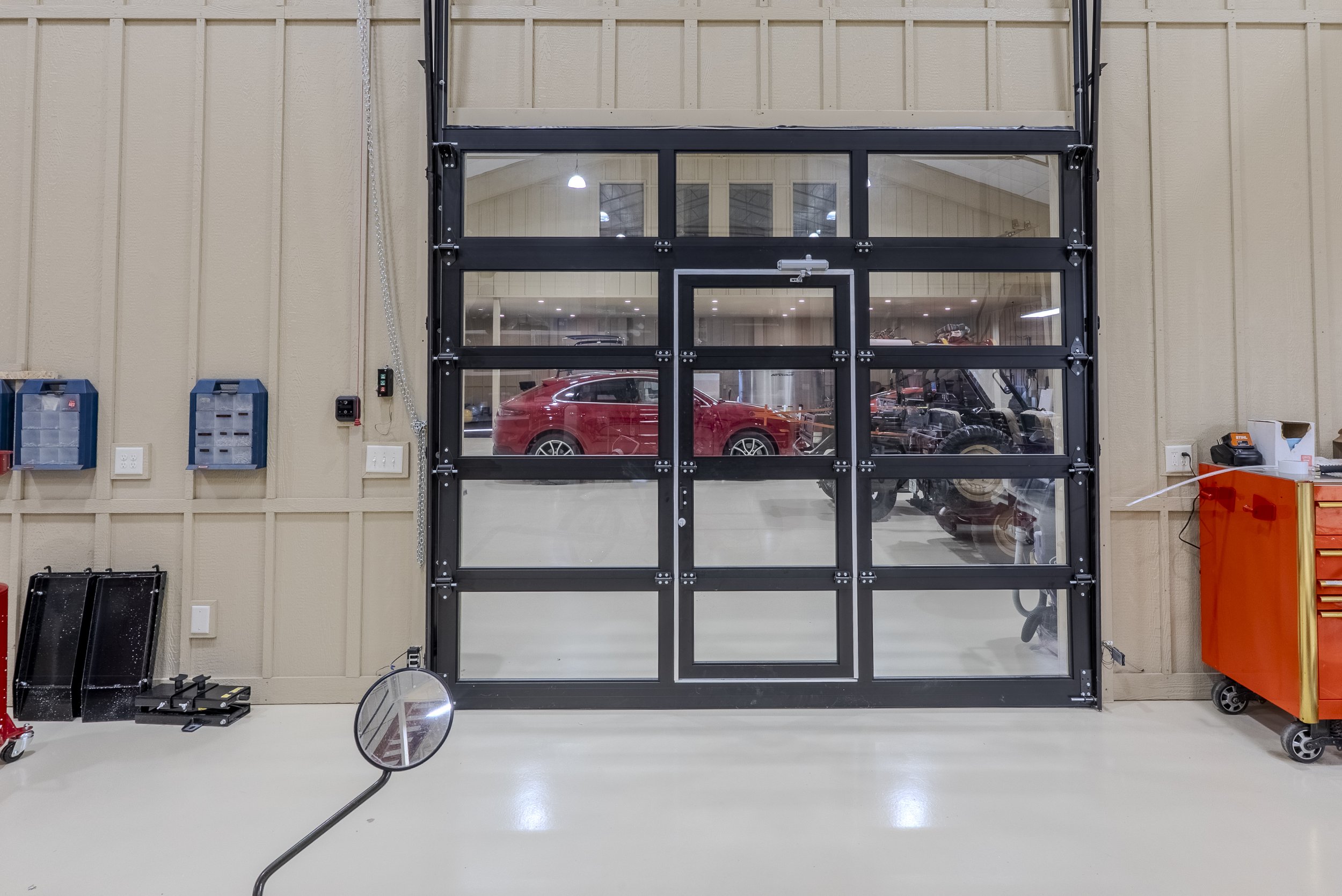 Hanger-15.jpg