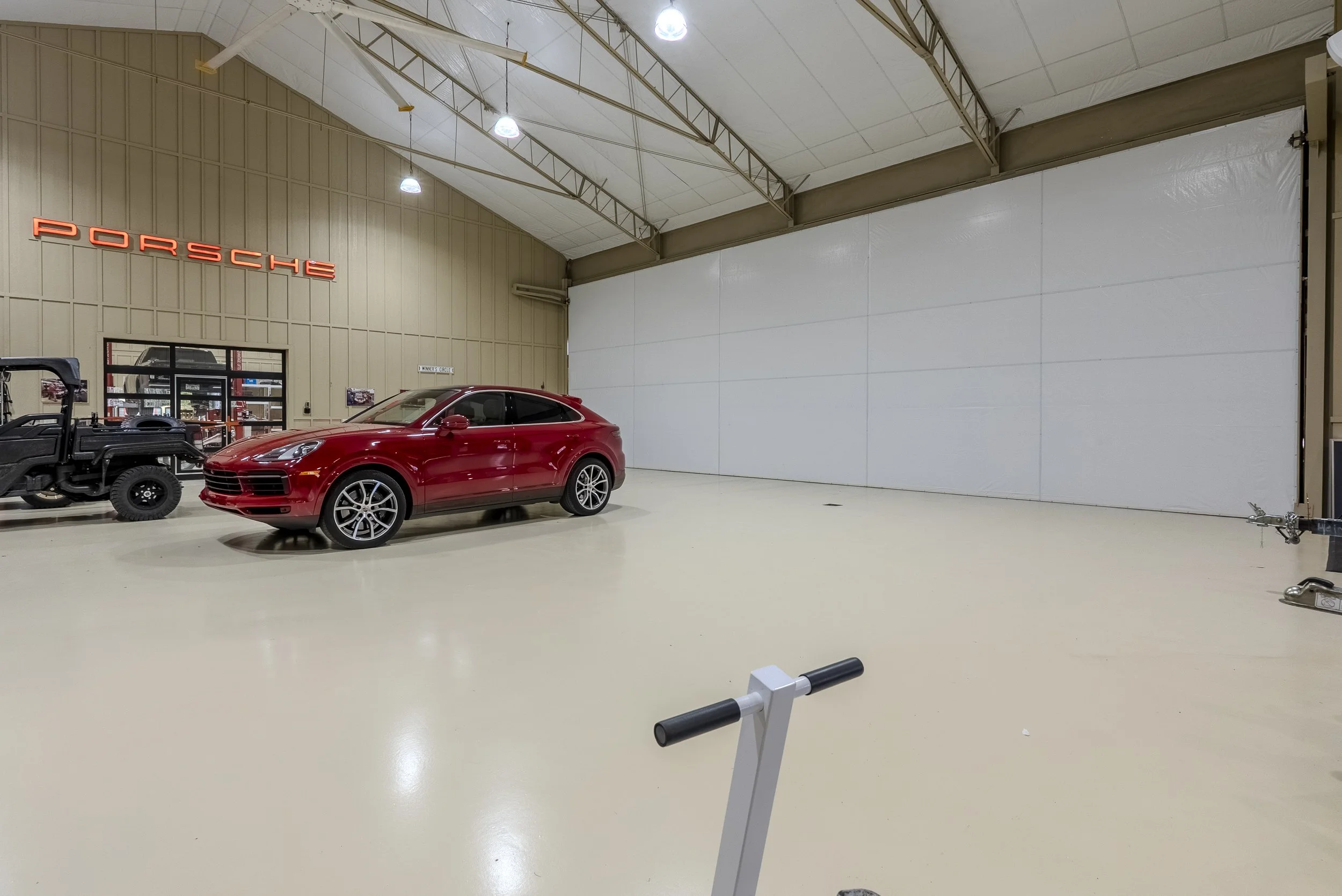 Hanger-36.jpg