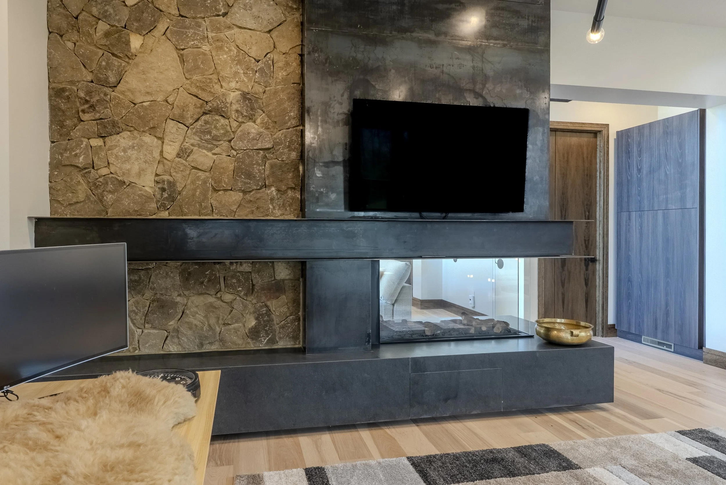 Home-120.jpg