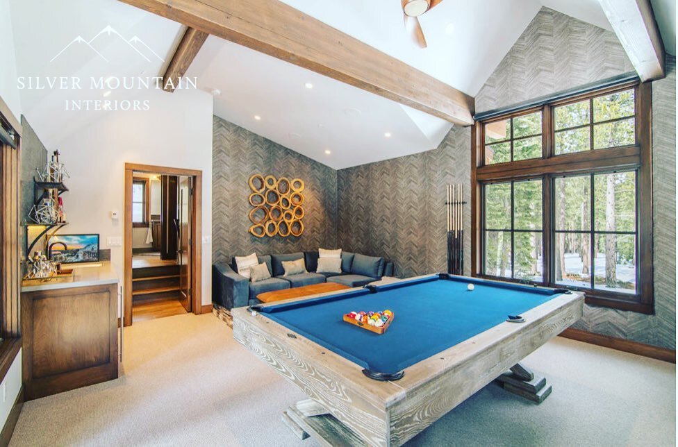 Who says you can&rsquo;t make a game room stylish? []
[]
#deervalley #bhhsutah #evagents #homestaging #interiordesign #luxuryliving #luxurylivingparkcity
#luxuryhome#luxurystaging #luxurydesign #luxuryrealestate #mountainmodern #mountainliving #mount