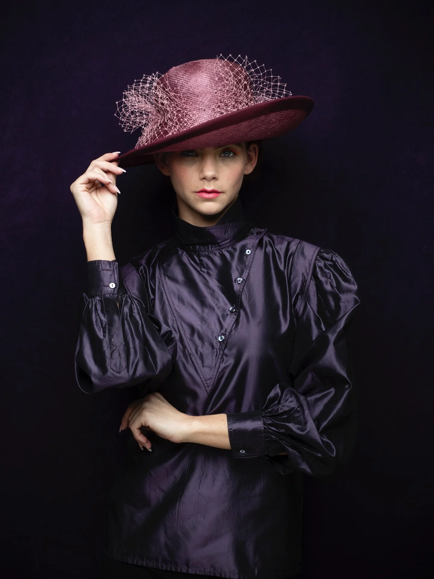 ✨ Glamour Redefined ✨

A custom statement hat with delicate veiling, designed to turn the everyday into something extraordinary.

#karenmorrismillinery #millinery #customcouture #couturehats #wearableart #design #customdesign #couture