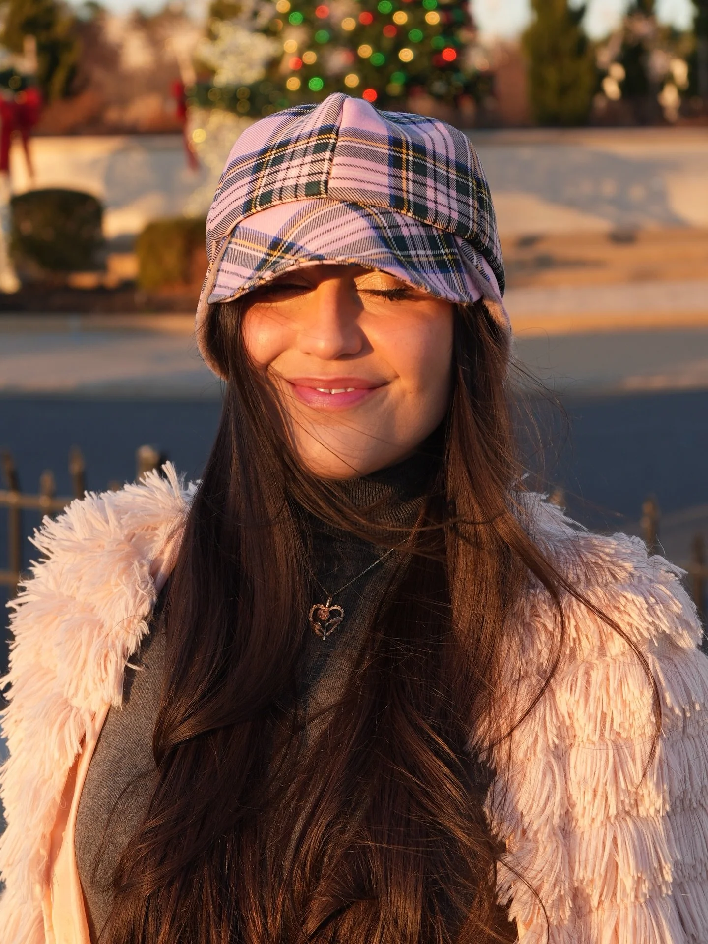 Stepping into 2026 with intention, craftsmanship, and timeless design. ✨Wishing you all a joyful, beautifully styled New Year. 🫶🥂

#happynewyear #winterhat #kmhats #karenmorris