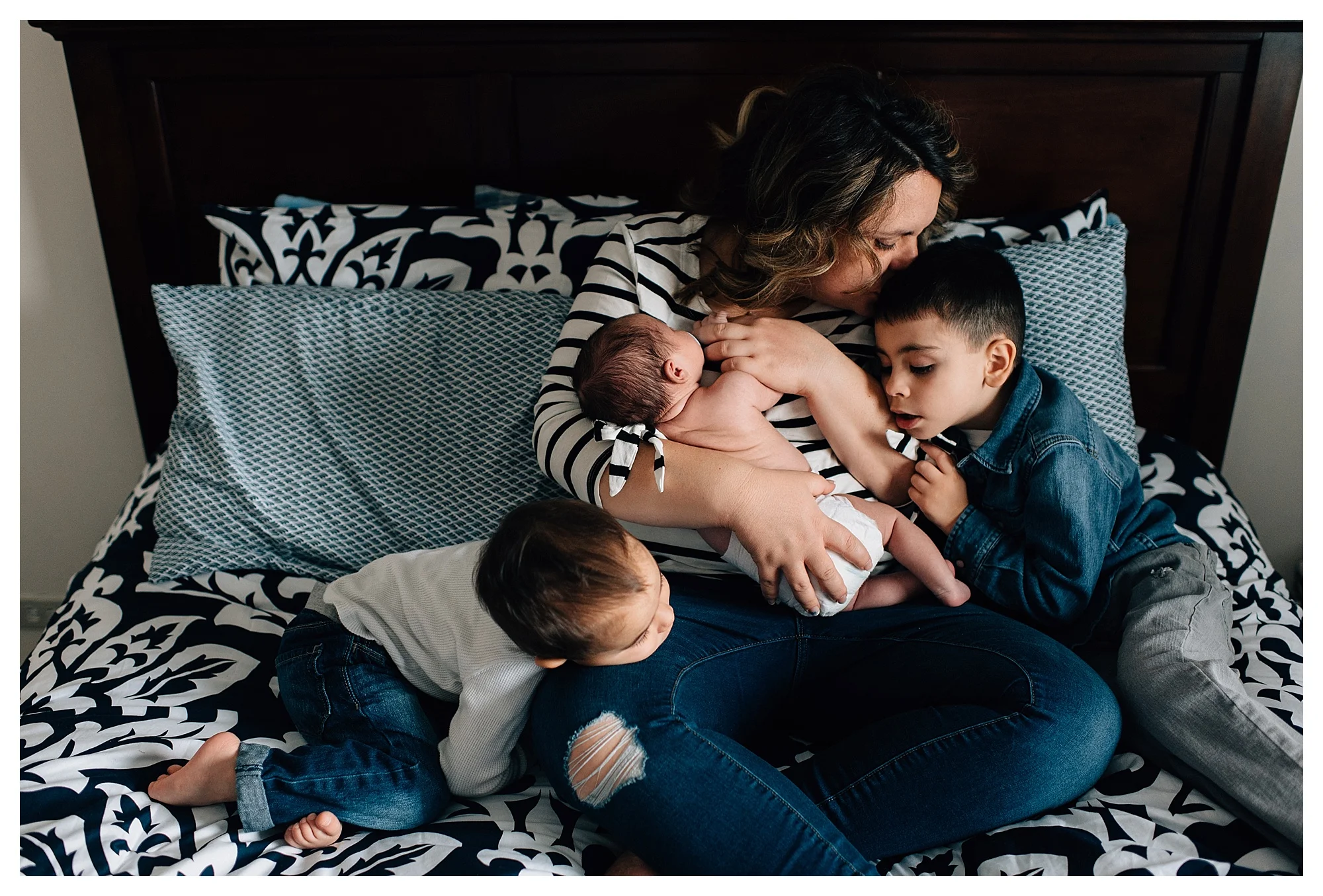lifestyle newborn photography, newborn photographer, chicago photographer, in home session, newborn photography, affordable photographer, bella nicole photography
