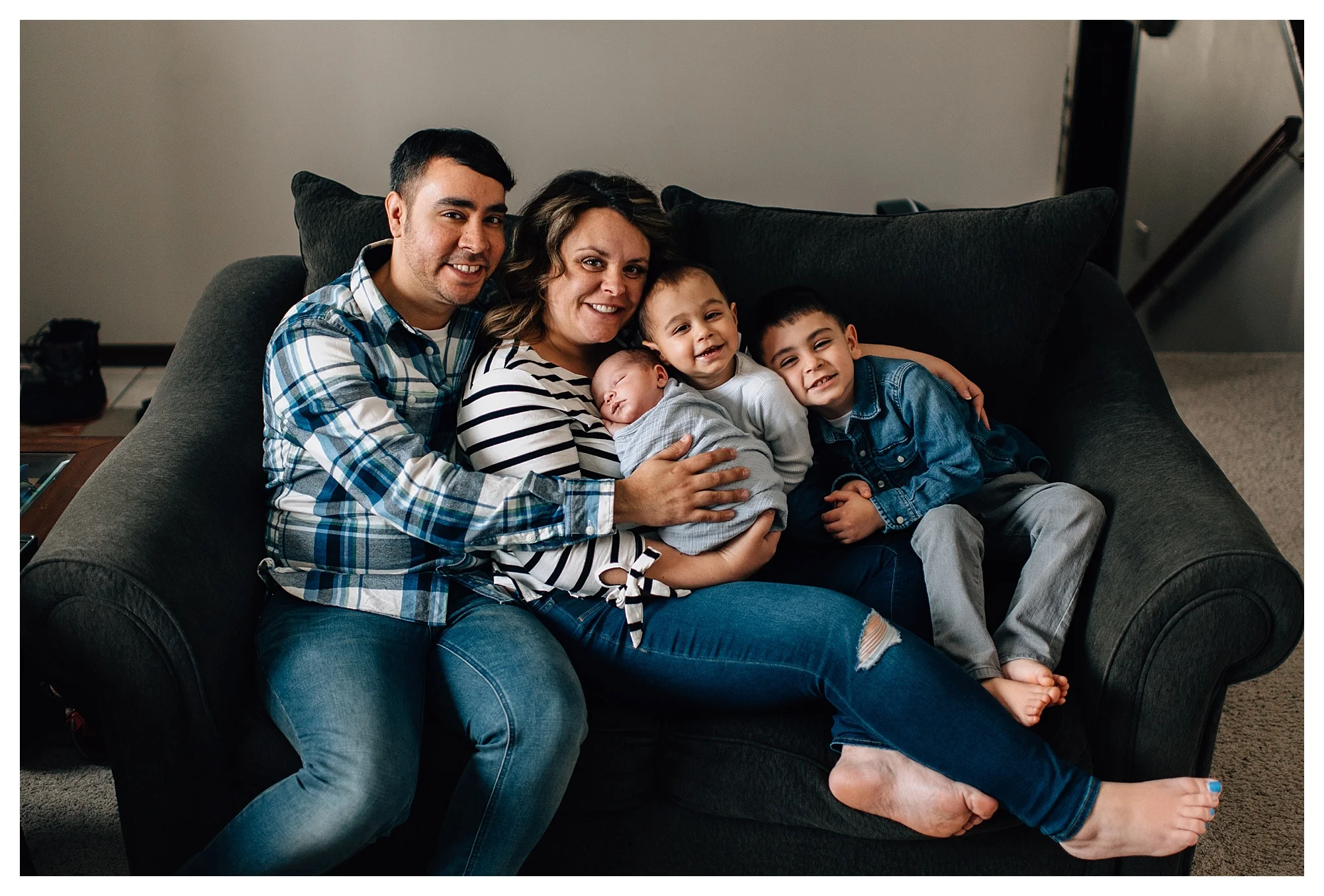 lifestyle newborn photography, newborn photographer, chicago photographer, in home session, newborn photography, affordable photographer, bella nicole photography