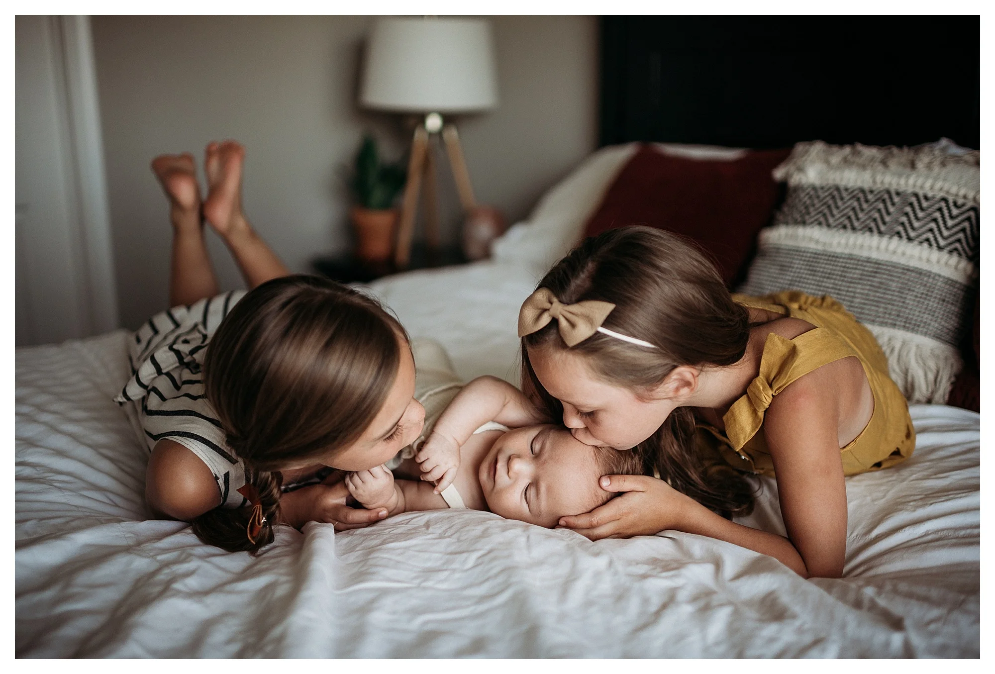 lake county newborn photographer, bella nicole photography, lifestyle, in home session, newborn photographer, child photographer, best family photographer, chicago photographer, family pictures, afforadable family photographer,