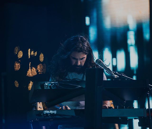 @youngthegiant with 2 Sixty-One's on stage. #doubletrouble 📸: @nolanknight *⠀
*⠀
*⠀
*⠀
*⠀
#midi #keyboard #extradeluxe #extradeluxemfg #musicproducer #musicproduction #music #musician #instrument #controller #midicontroller #homerecording #studio #r