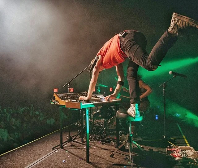 @mattandkim balancing act using Extra Deluxe for support in Brooklyn.⠀
📸: @shane_timm⠀
*⠀
*⠀
*⠀
*⠀
*⠀
#midi #keyboard #extradeluxe #extradeluxemfg #musicproducer #musicproduction #music #musician #instrument #controller #midicontroller #homerecording #studio #recordingstudio #midikeyboard #musicmaking #producer #livemusic #studiosetup #studiolife #brooklyn