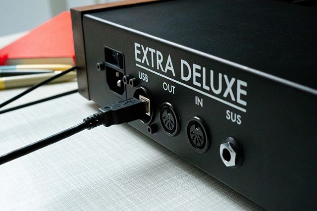 Redundant outputs 😳⠀
⠀
*⠀
*⠀
*⠀
*⠀
*⠀
#midi #keyboard #extradeluxe #extradeluxemfg #musicproducer #musicproduction #music #musician #instrument #controller #midicontroller #homerecording #studio #recordingstudio #midikeyboard #musicmaking #producer 