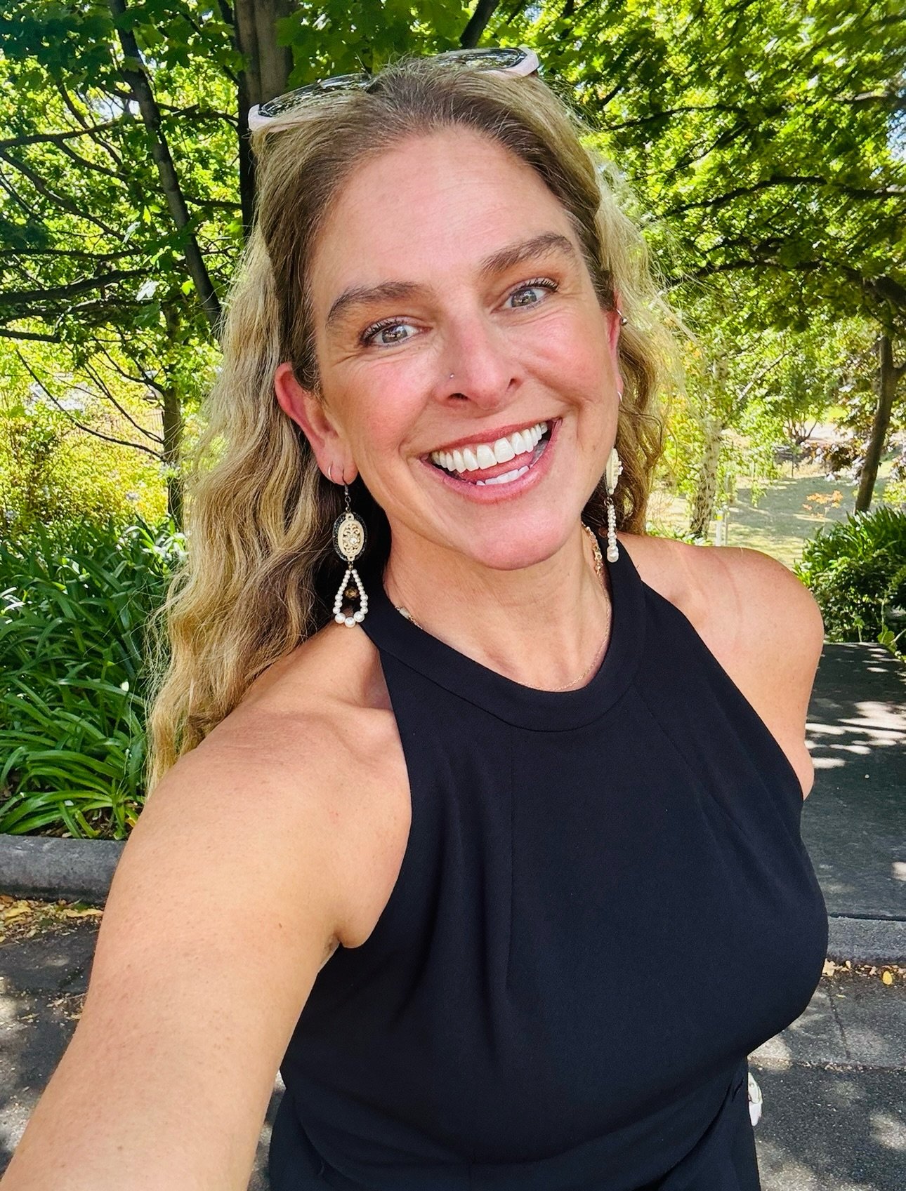 Without strategies to filter negative thoughts, our minds are easily hijacked and we become desperate, fearful, and overwhelmed.

One image on social media triggers a thought about rising costs. That leads to poverty. Which leads to thoughts about yo