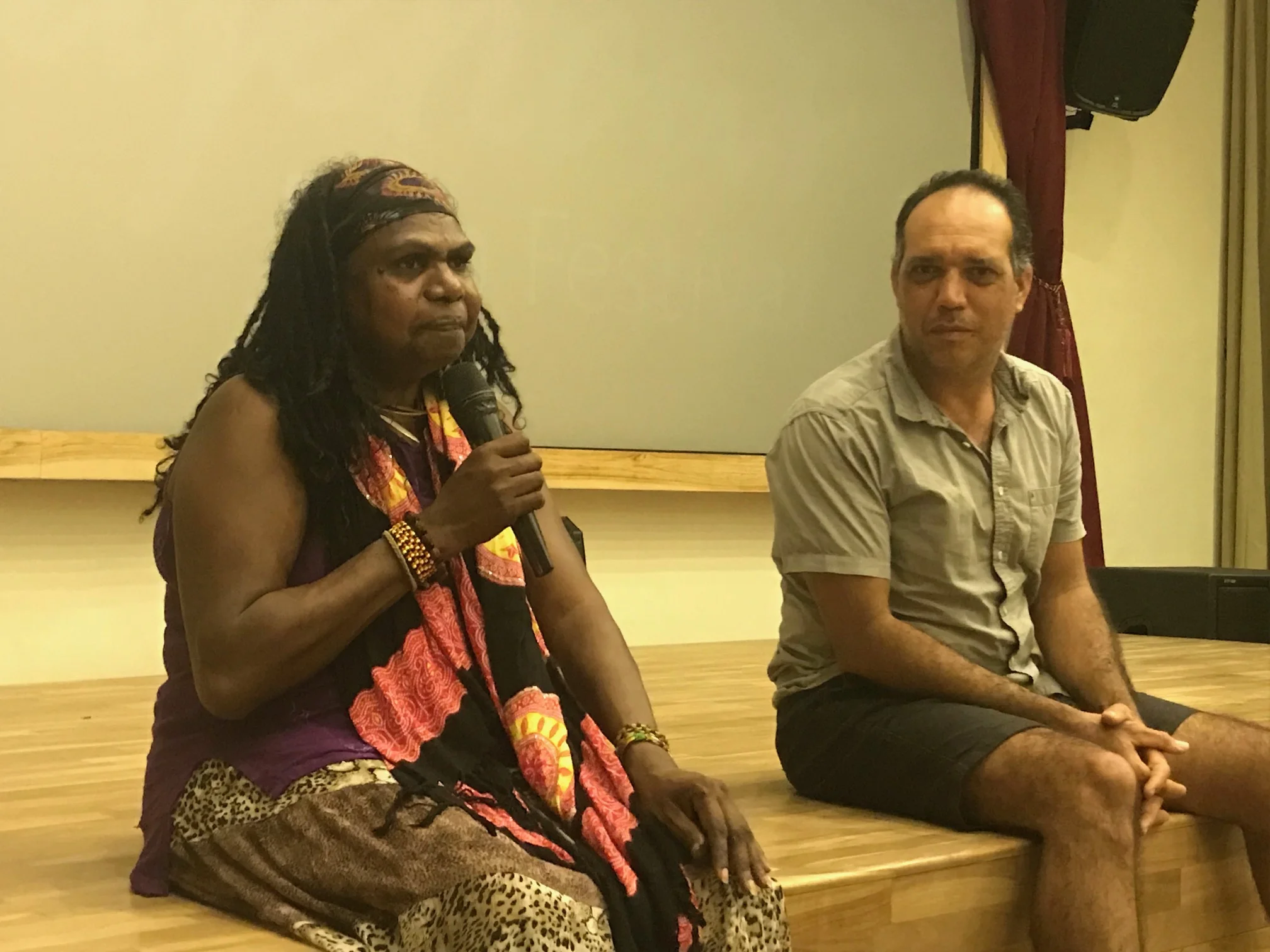 Wiliwanga Wurrben discussing Aboriginal culture with filmmaker Luke Barrowcliffe