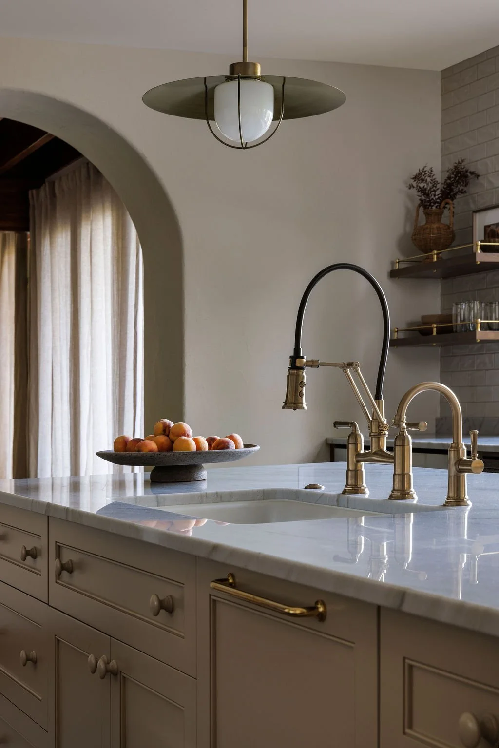 05-CovetInteriors-NaqviKitchen.jpg