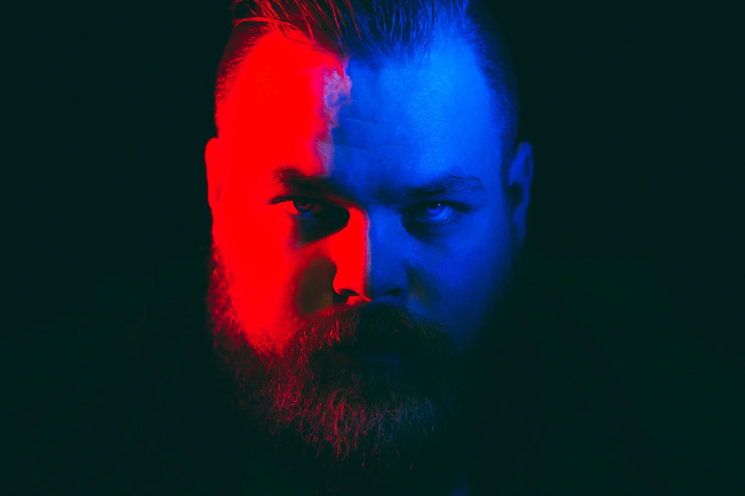 com-truise-synthwave-music-electronic-P1.jpg