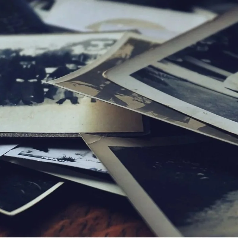 10 Tips for Choosing the Perfect Photo for a Memorial Card