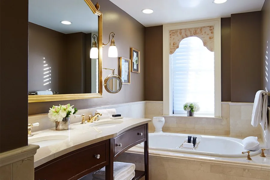 double_sink_w_tub.jpg