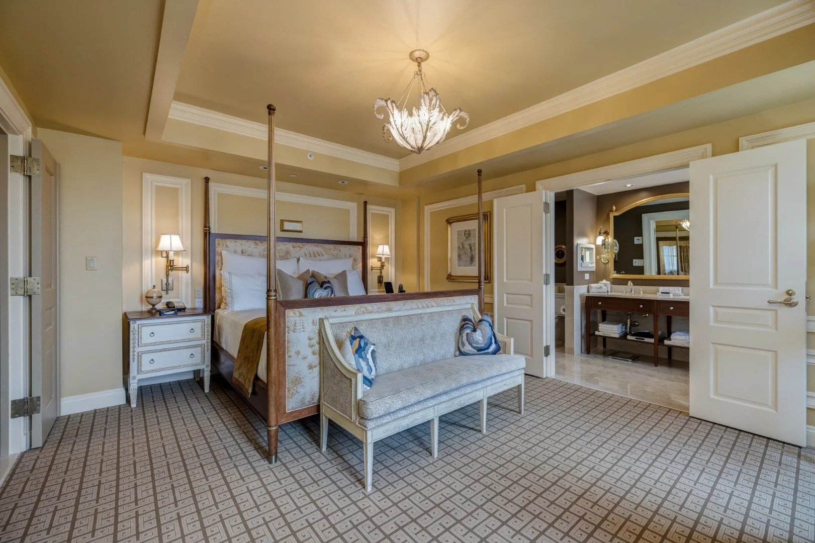 executive_suite_3.jpg